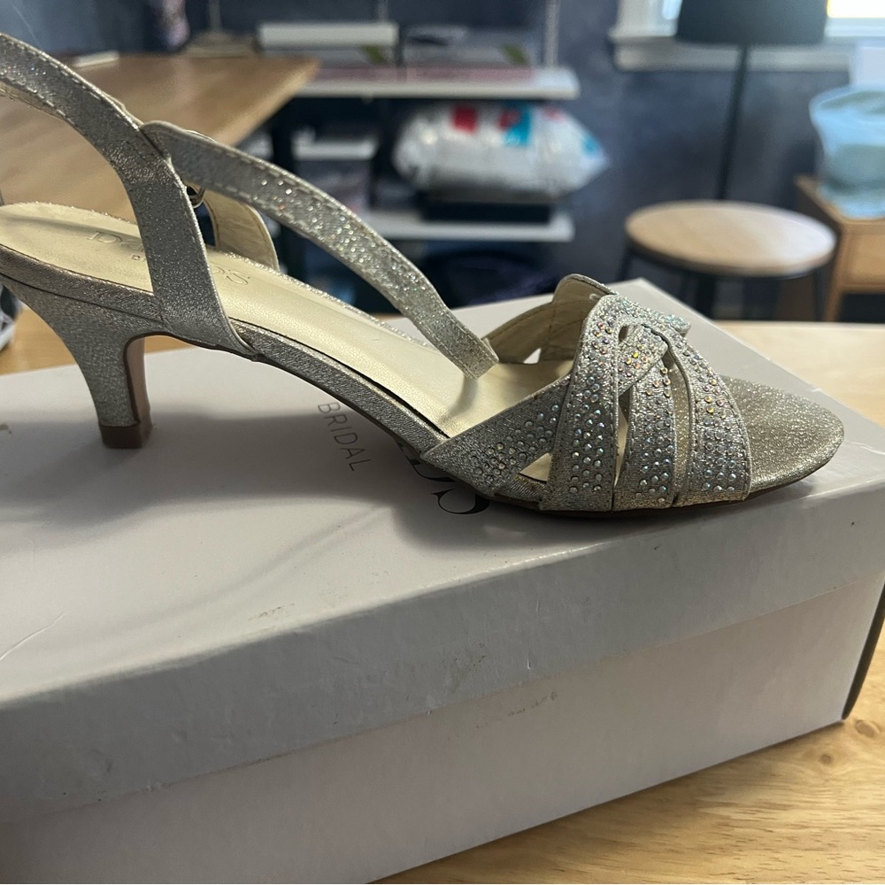 David's Bridal Glittering Silver kids Dress Shoes